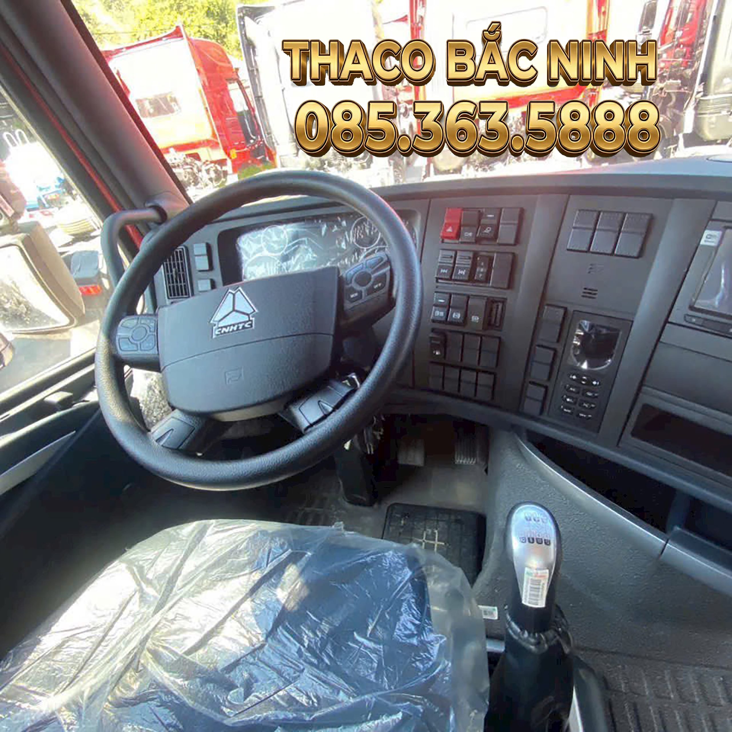Ảnh táp lô xe đầu kéo Howo cầu dầu T7H tại Thaco Bắc Ninh