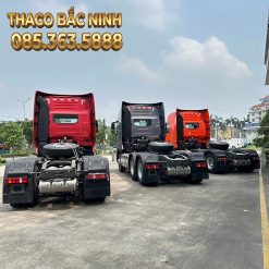Ảnh xe đầu kéo cầu dầu và Láp Howo T7H tại Thaco Bắc Ninh phía sau